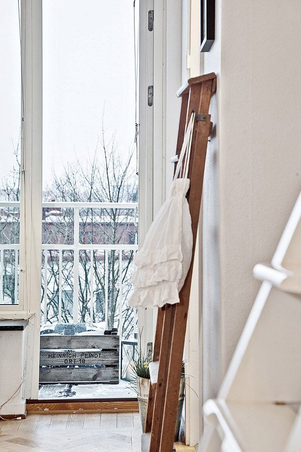 Фотография: Аксессуары в стиле Скандинавский, Малогабаритная квартира, Квартира, Швеция, Цвет в интерьере, Дома и квартиры, Белый – фото на INMYROOM