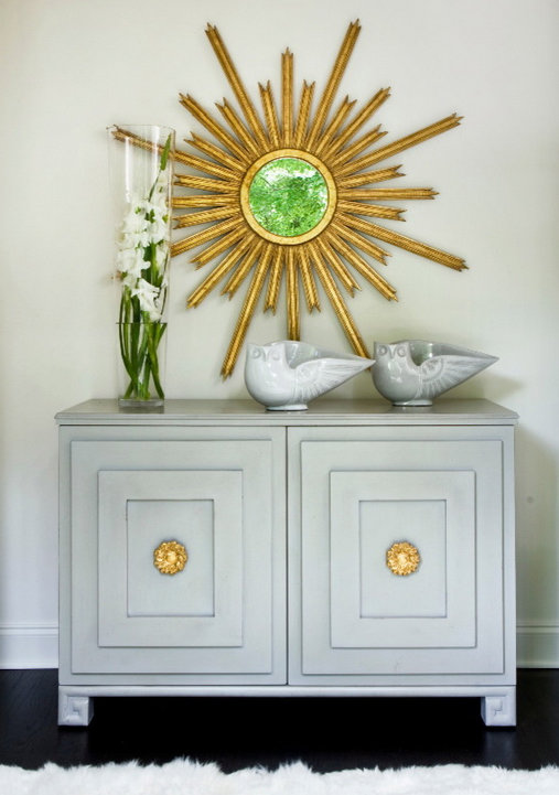 Фотография: Аксессуары в стиле Прованс и Кантри, Современный, Эклектика, Скандинавский, Интерьер комнат, Декор, Мебель и свет, Цвет в интерьере, Советы, Белый, Минимализм, Светильники, Зеркало, Подсветка – фото на INMYROOM