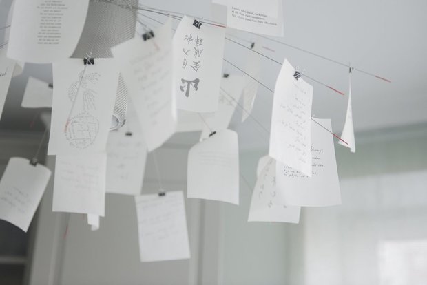 Фотография: Мебель и свет в стиле Скандинавский, Современный, Эклектика, Квартира, Россия, Планировки, KARE Design, Декор, Проект недели, Перепланировка, Желтый, Серый, Фуксия, Ремонт на практике, ИКЕА, Villeroy & Boch, Одинцово, Benjamin Moore, JuJu, Witex, Smart Balls, Инна Величко, Панельный дом, 3 комнаты, 60-90 метров, П44т – фото на INMYROOM