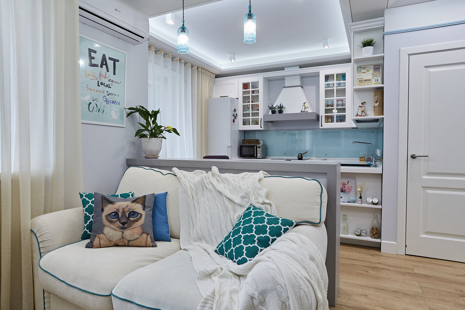 Фотография: Кухня и столовая в стиле Современный, Квартира, Проект недели, Москва, Монолитный дом, 1 комната, 40-60 метров, Алла Апалкова – фото на INMYROOM Фотография: Кухня и столовая в стиле Современный, Квартира, Проект недели, Москва, Монолитный дом, 1 комната, 40-60 метров, Алла Апалкова – фото на INMYROOM