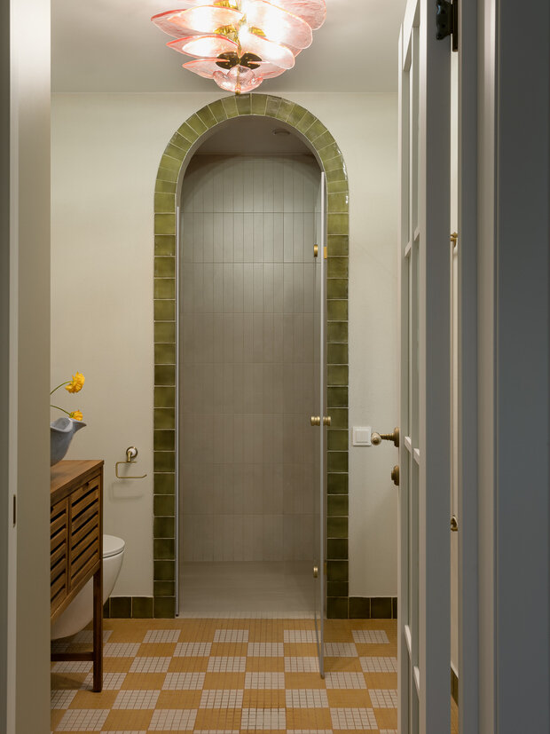 Фотография: Ванная в стиле Современный, Эклектика, Дом, Проект дня, Дом и дача, Свердловская область, 3 комнаты, 60-90 метров, современный с элементами нежного романтизма, Кристина Салангина, Анастасия Гавриленко – фото на INMYROOM