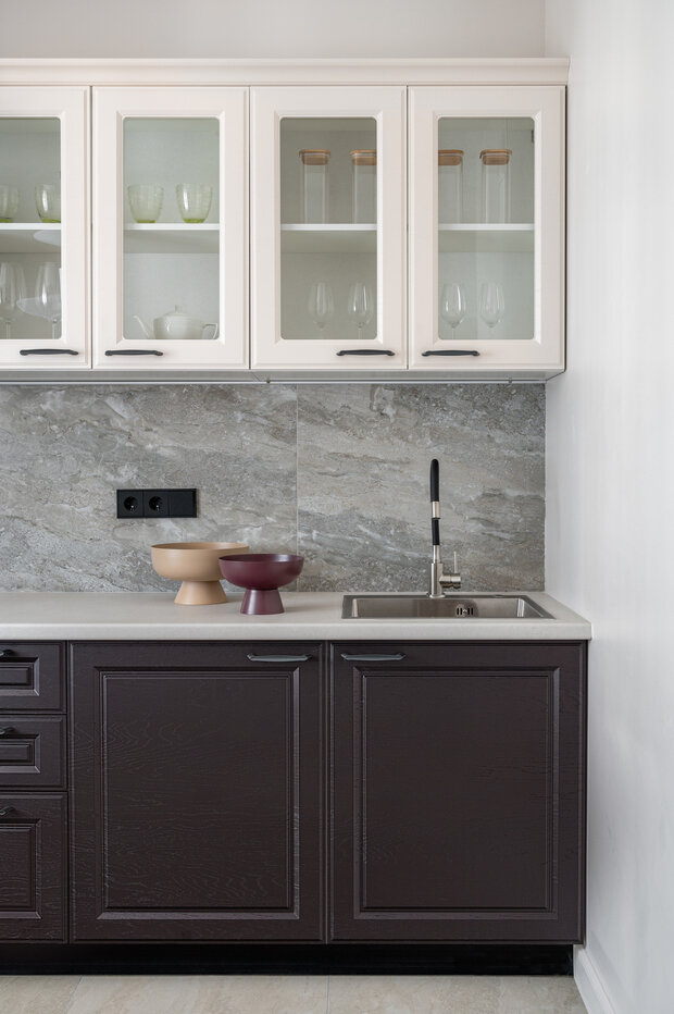 Фотография: Кухня и столовая в стиле Современный, Квартира, Проект дня, Новая Москва, Панельный дом, И-155, 1 комната, 40-60 метров, Елена Ранделова – фото на INMYROOM