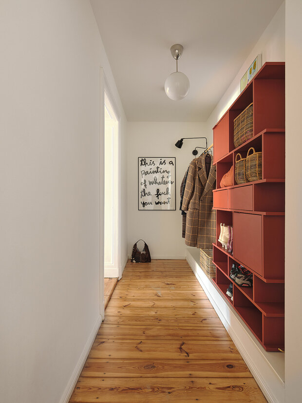 Фотография: Прихожая в стиле Скандинавский, Современный, Минимализм, Квартира, Проект дня, Берлин, 2 комнаты, 60-90 метров, современный с элементами минимализма и лофта, Елена Коломейцева – фото на INMYROOM