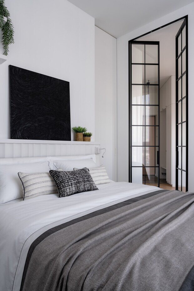 Фотография: Спальня в стиле Скандинавский, Современный, Малогабаритная квартира, Квартира, Проект дня, Москва, 2 комнаты, до 40 метров, Александра Лаврова – фото на INMYROOM