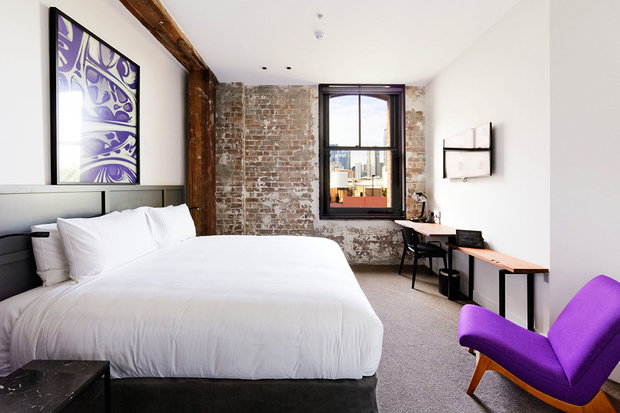 Фотография: Спальня в стиле Прованс и Кантри, Лофт, Современный, Эклектика, Дома и квартиры, Городские места, Отель, Проект недели – фото на INMYROOM