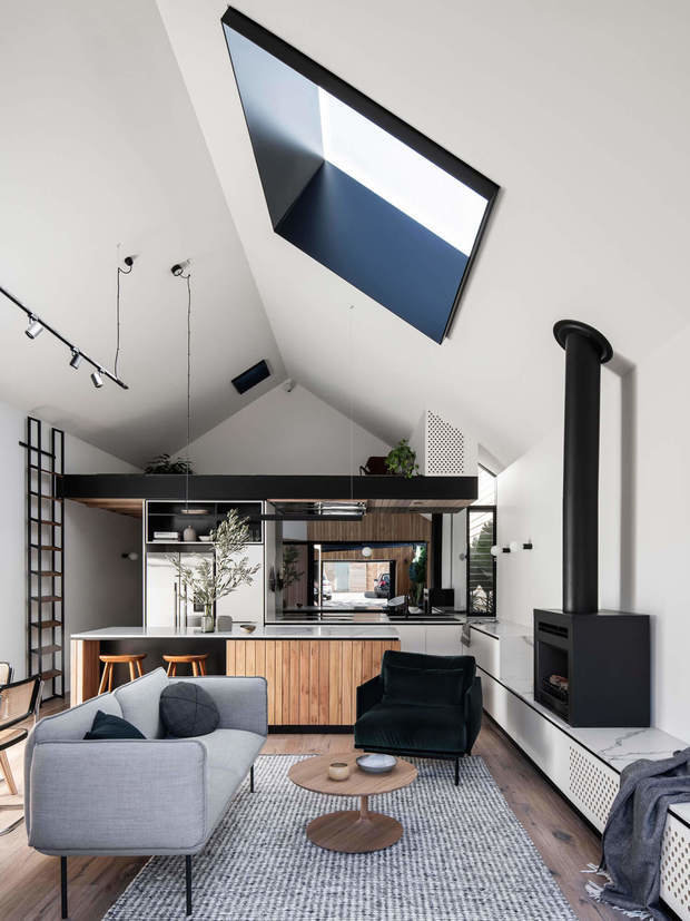 Фотография: Кухня и столовая в стиле Скандинавский, Эко, Современный, Дом, Белый, Черный, Бежевый, Дом и дача – фото на INMYROOM