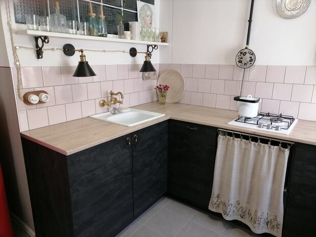 Интерьер кухни в стиле эклектика с элементами винтажа