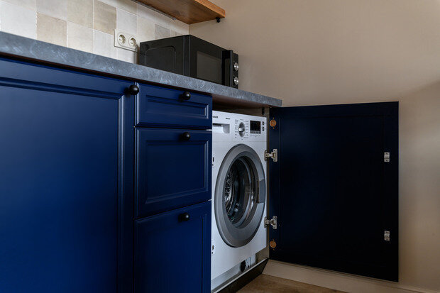 Фотография: Кухня и столовая в стиле Современный, Минимализм, Малогабаритная квартира, Квартира, Студия, Проект недели, Санкт-Петербург, Кирпичный дом, до 40 метров, Арина Зайцева – фото на INMYROOM