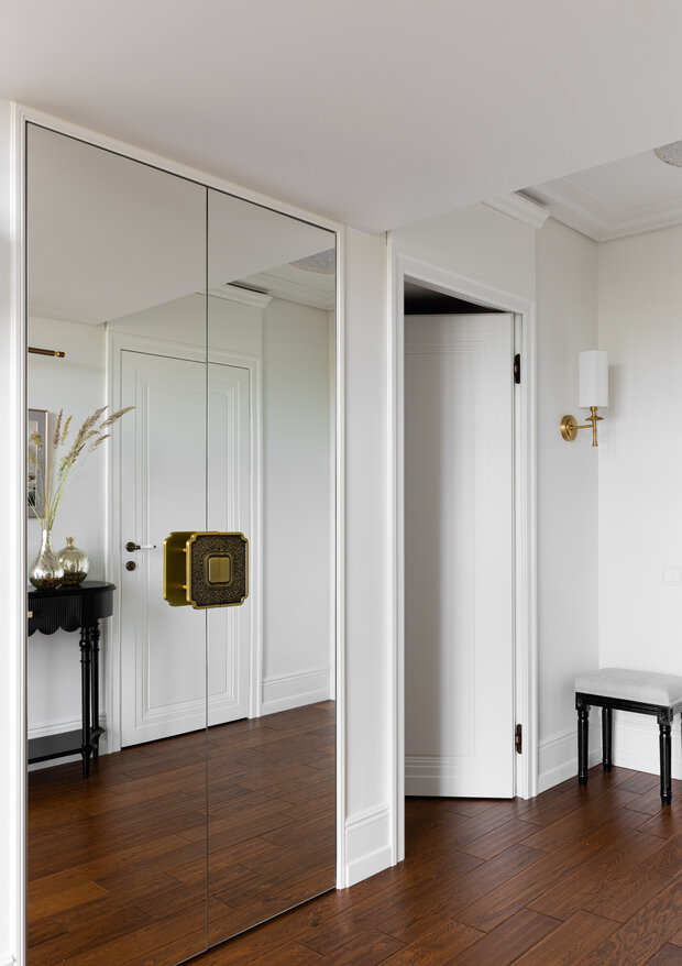 Фотография: Прихожая в стиле Классический, Современный, Эклектика, Проект дня, Пентхаус, Москва, Раменское, 2 комнаты, 60-90 метров, Мариетта Мнацаканян – фото на INMYROOM