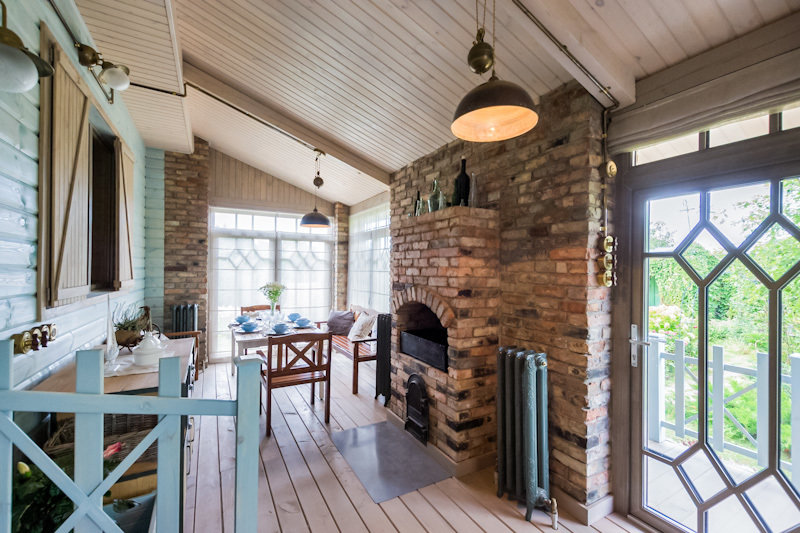 Фотография: Кухня и столовая в стиле Прованс и Кантри, Современный, Декор интерьера, Дачный ответ, Веранда – фото на INMYROOM Фотография: Кухня и столовая в стиле Прованс и Кантри, Современный, Декор интерьера, Дачный ответ, Веранда – фото на INMYROOM