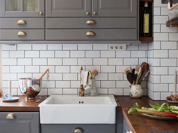 Фотография: Кухня и столовая в стиле Прованс и Кантри, Декор интерьера, Квартира, Декор, Белый, Бежевый, Розовый, 3 комнаты, 40-60 метров – фото на INMYROOM