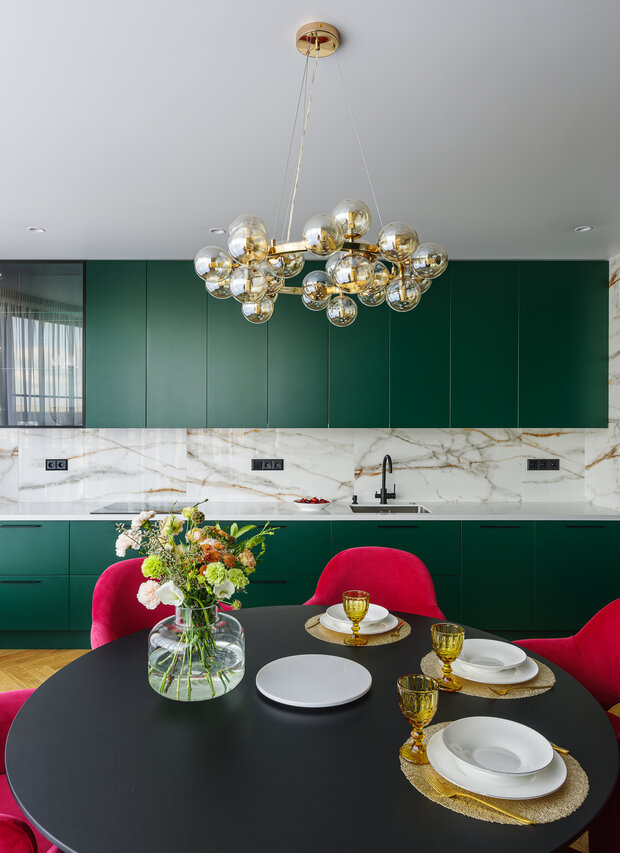 Фотография: Кухня и столовая в стиле Современный, Эклектика, Квартира, Проект дня, Воронеж, 3 комнаты, Более 90 метров, Олеся Логунова, Полина Пешкова, Collage.Studio – фото на INMYROOM