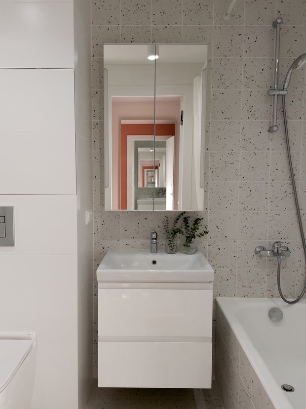 Фотография: Ванная в стиле Современный, Минимализм, Квартира, Проект недели, Москва, 2 комнаты, 40-60 метров, Анастасия Хмелевская – фото на INMYROOM
