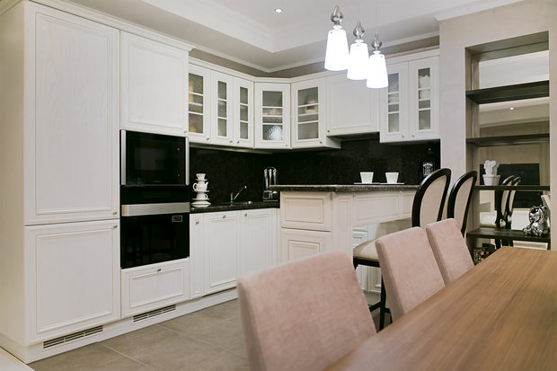 Фотография: Кухня и столовая в стиле Классический, Современный, Квартира, Дома и квартиры, Проект недели – фото на INMYROOM