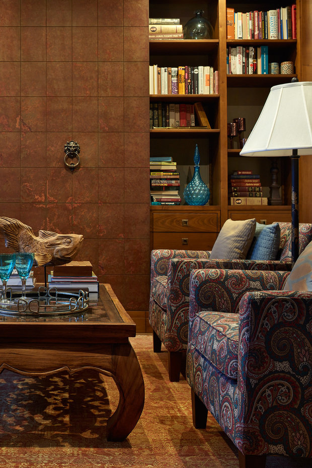 Фотография: Гостиная в стиле Восточный, Квартира, Проект недели, Москва, Сталинка, Кирпичный дом, 3 комнаты, Более 90 метров, Валерия Белоусова – фото на INMYROOM