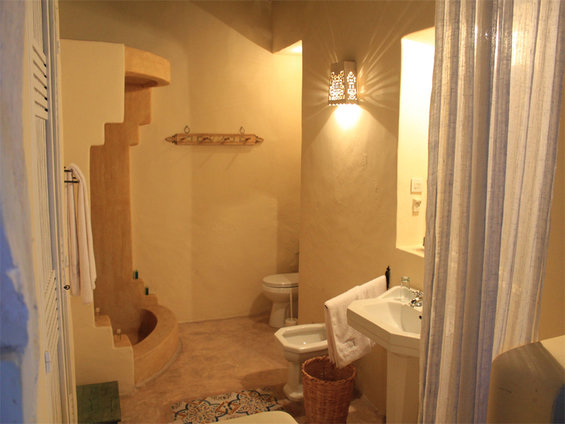 Фотография: Ванная в стиле Восточный, Дома и квартиры, Городские места, Отель, Восток – фото на INMYROOM