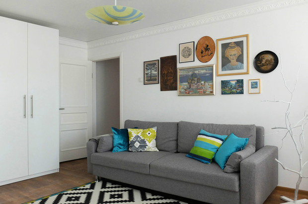 Фотография: Гостиная в стиле Скандинавский, Эклектика, Малогабаритная квартира, Квартира, Дома и квартиры, Белый, Проект недели – фото на INMYROOM