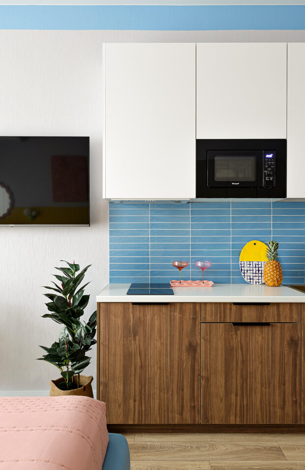 Фотография: Кухня и столовая в стиле Современный, Малогабаритная квартира, Квартира, Студия, Проект дня, Сочи, до 40 метров, Анастасия Дубовскова – фото на INMYROOM