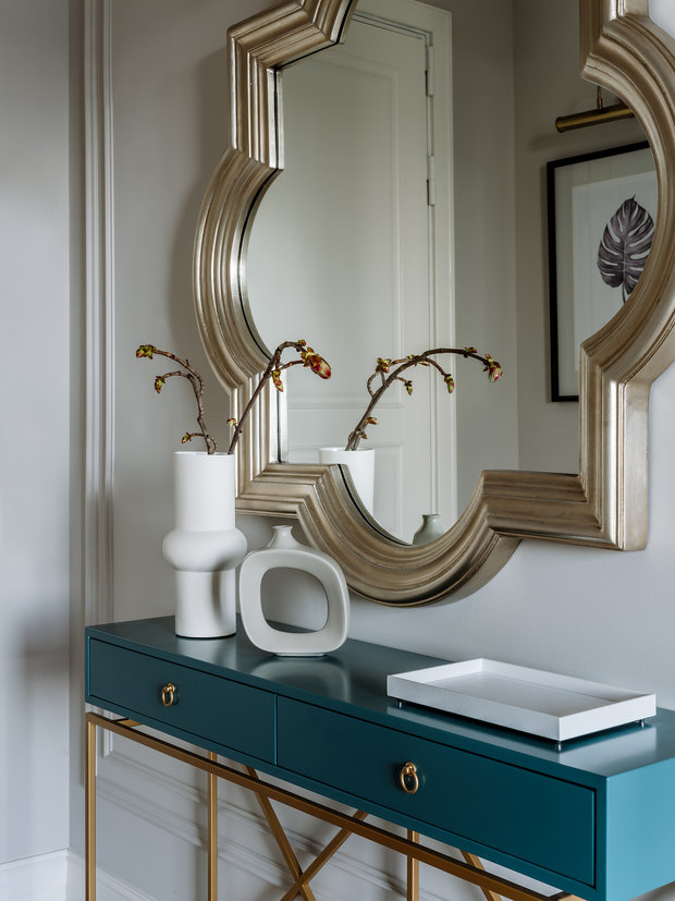 Фотография: Прихожая в стиле Классический, Современный, Квартира, Проект недели, Москва, 3 комнаты, 60-90 метров, Андрей Некрасов – фото на INMYROOM