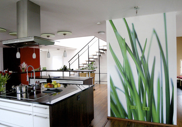 Фотография: Кухня и столовая в стиле Современный, Советы, фотообои в интерьере – фото на INMYROOM