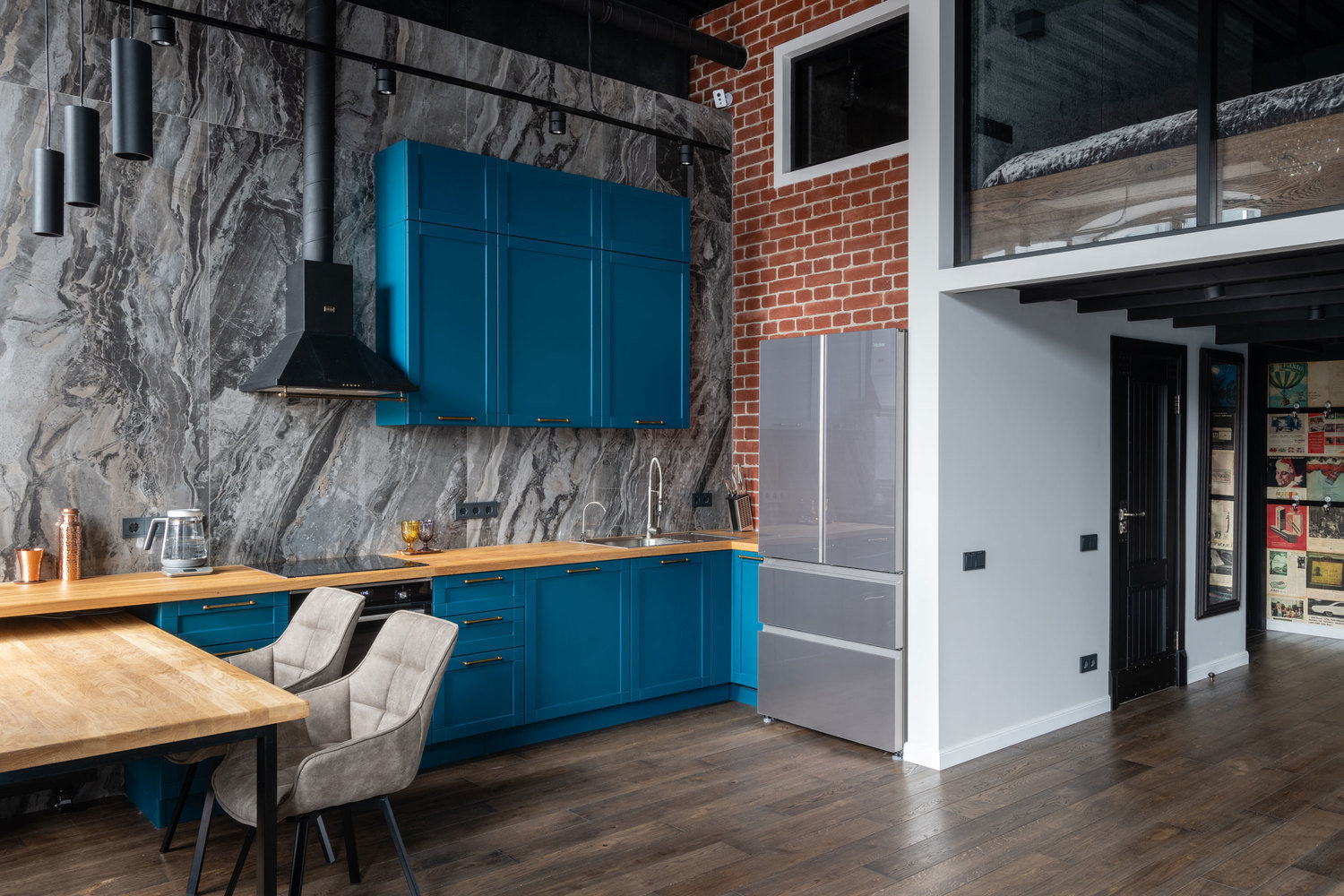 Фотография: Кухня и столовая в стиле Лофт, Квартира, Студия, Проект недели, Москва, Кирпичный дом, 40-60 метров, Юлия Сологубова – фото на INMYROOM Фотография: Кухня и столовая в стиле Лофт, Квартира, Студия, Проект недели, Москва, Кирпичный дом, 40-60 метров, Юлия Сологубова – фото на INMYROOM