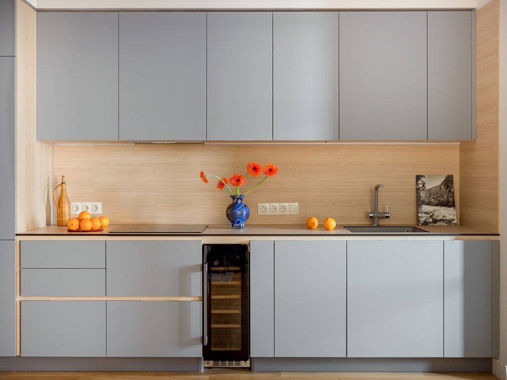 Фотография: Кухня и столовая в стиле Современный, Скандинавский, Квартира, Проект дня, Москва, Монолитный дом, 3 комнаты, Более 90 метров, K+K Interiors – фото на INMYROOM Фотография: Кухня и столовая в стиле Современный, Скандинавский, Квартира, Проект дня, Москва, Монолитный дом, 3 комнаты, Более 90 метров, K+K Interiors – фото на INMYROOM