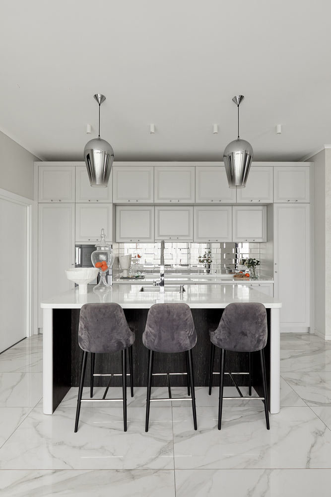 Фотография: Кухня и столовая в стиле Классический, Современный, Эклектика, Проект недели, Таунхаус, 4 и больше, Более 90 метров, Ектерина Реброва, Елена Поворова, Бюро Home Emotions – фото на INMYROOM Фотография: Кухня и столовая в стиле Классический, Современный, Эклектика, Проект недели, Таунхаус, 4 и больше, Более 90 метров, Ектерина Реброва, Елена Поворова, Бюро Home Emotions – фото на INMYROOM
