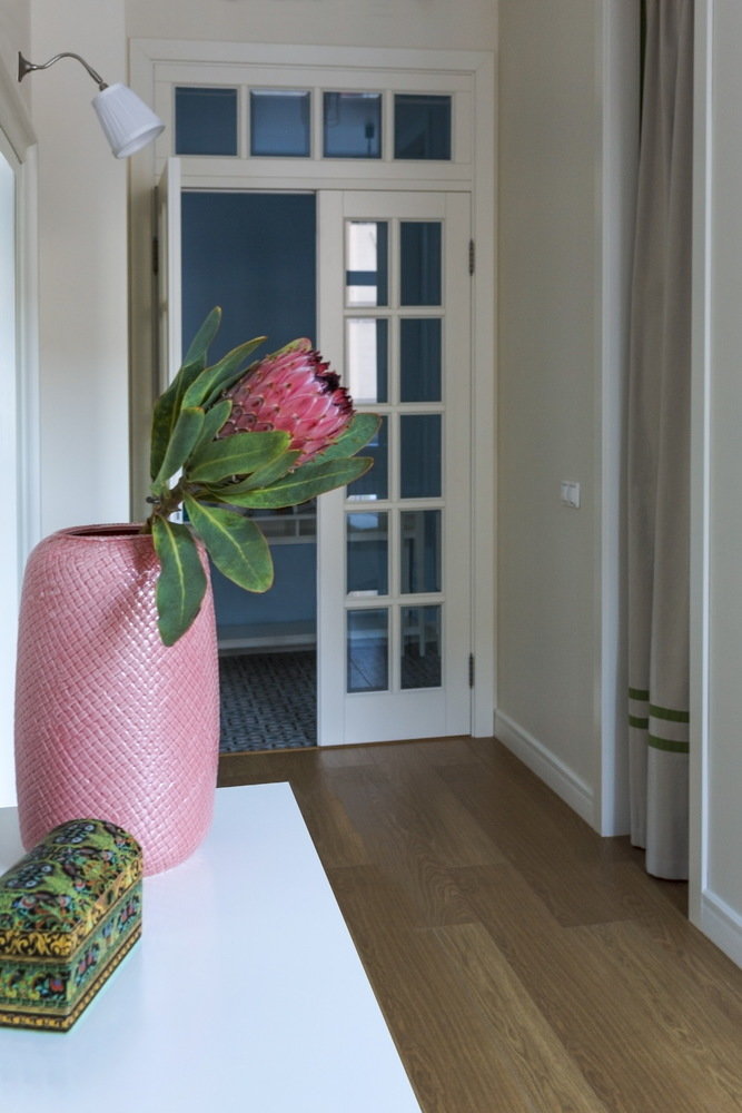 Фотография: Прихожая в стиле Современный, Квартира, Проект недели, Москва, Екатерина Чистова, Сталинка, 2 комнаты, 60-90 метров – фото на INMYROOM Фотография: Прихожая в стиле Современный, Квартира, Проект недели, Москва, Екатерина Чистова, Сталинка, 2 комнаты, 60-90 метров – фото на INMYROOM