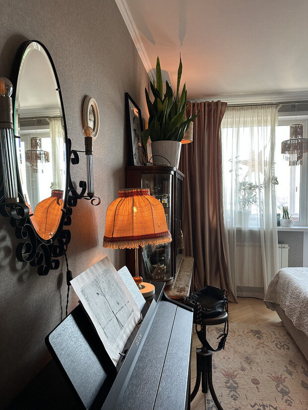 Фотография: Спальня в стиле Винтажный, Интерьер комнат, Интерьерный стиль, Дизайн интерьера, Переделка, как оформить интерьер двушки, интерьер двушки, как обустроить двушку для молодой семьи, дизайн двухкомнатной квартиры в панельном доме, до и после, панелька, переделка типовой квартиры, переделка панельки, интерьер панельки – фото на INMYROOM