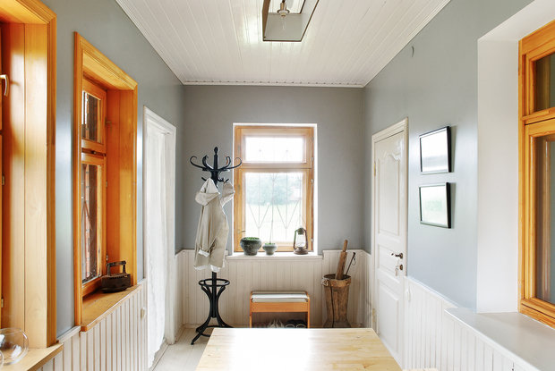 Фотография: Прихожая в стиле Прованс и Кантри, Дом, Проект недели, Дача, Галина Юрьева, Дом и дача, Рязанская область, кухня-гостиная дизайн, дом из беноблоков – фото на INMYROOM
