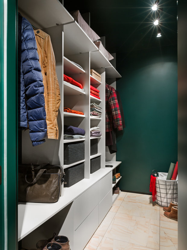 Фотография: Гардеробная в стиле Современный, Квартира, Проект недели, 2 комнаты, 40-60 метров, Елена Фатеева, Fateeva Design – фото на INMYROOM