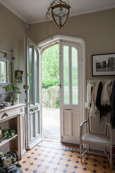 Фотография: Прихожая в стиле Прованс и Кантри, Классический, Современный – фото на INMYROOM