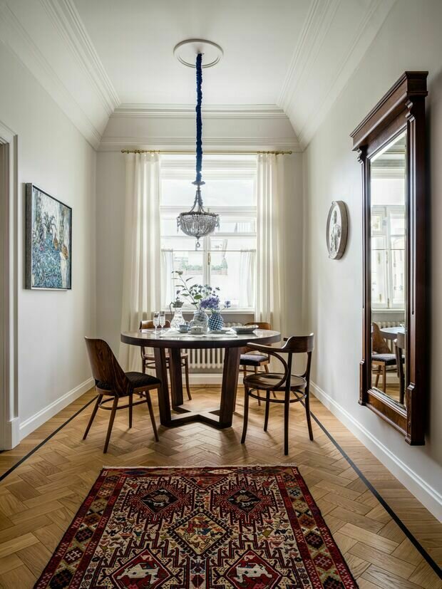Фотография: Кухня и столовая в стиле Современный, Эклектика, Винтажный, Классический, Квартира, Проект дня, Москва, 4 и больше, Более 90 метров, Елена Учаева – фото на INMYROOM