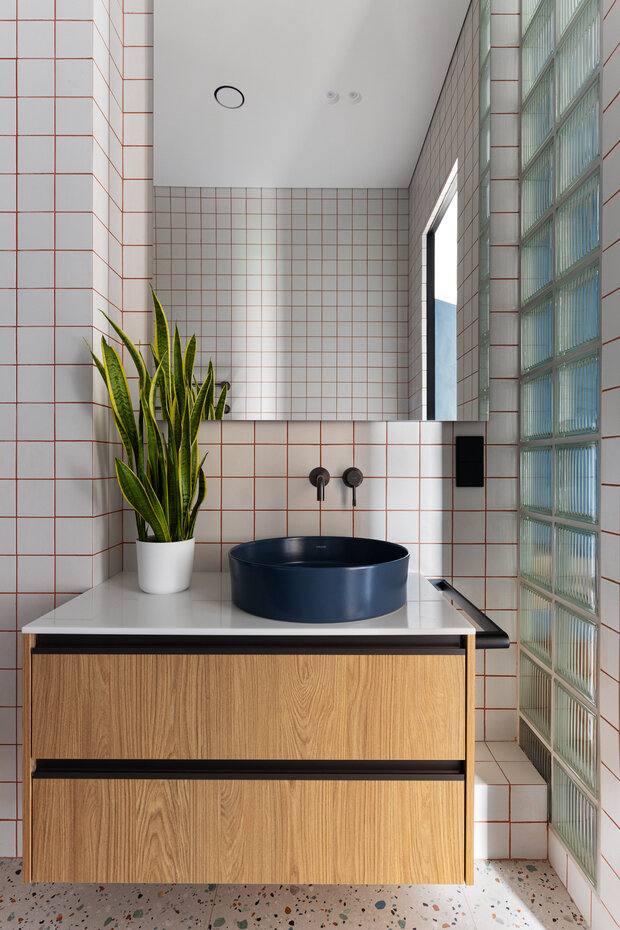 Фотография: Ванная в стиле Современный, Квартира, Проект дня, Москва, 4 и больше, Более 90 метров, Фестиваль-Парк 2, Екатерина Шевелева – фото на INMYROOM