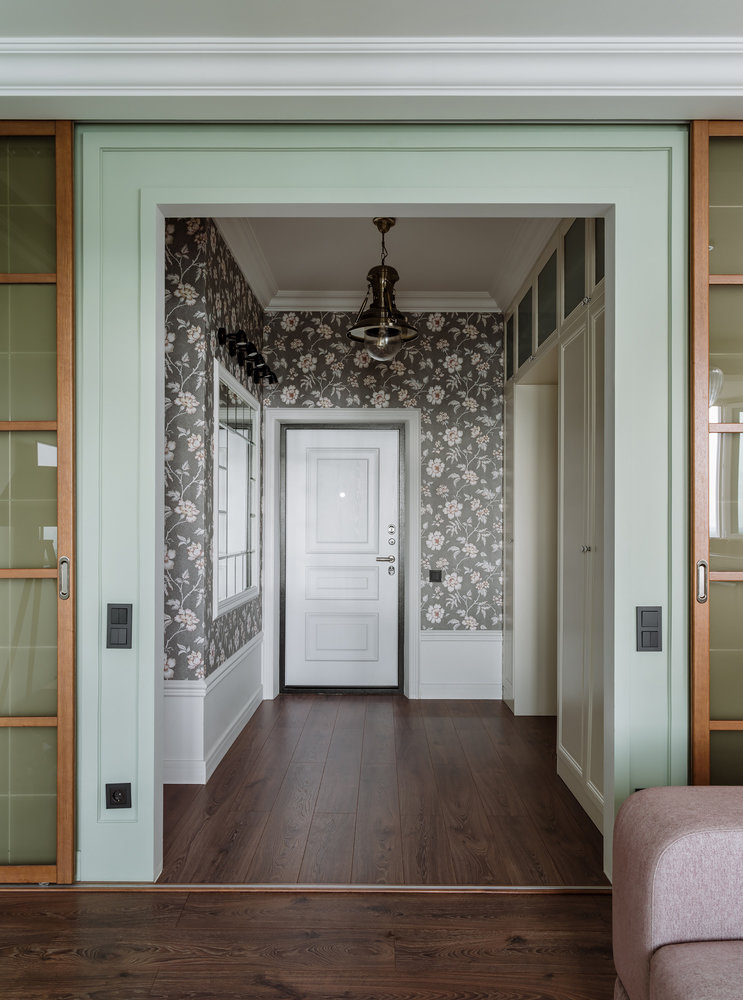 Фотография: Прихожая в стиле Классический, Современный, Квартира, Проект недели, Красногорск, Монолитный дом, 2 комнаты, 60-90 метров, Лина Савина – фото на INMYROOM Фотография: Прихожая в стиле Классический, Современный, Квартира, Проект недели, Красногорск, Монолитный дом, 2 комнаты, 60-90 метров, Лина Савина – фото на INMYROOM