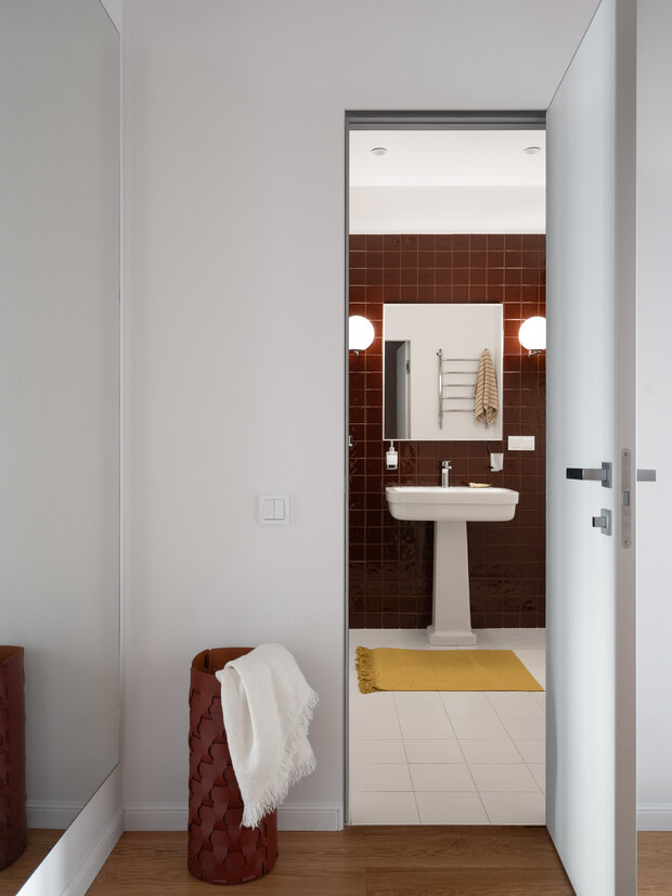 Фотография: Ванная в стиле Скандинавский, Современный, Квартира, Проект дня, Санкт-Петербург, Монолитный дом, 2 комнаты, 60-90 метров, современная классика с элементами модерна, Вера Домбровская – фото на INMYROOM