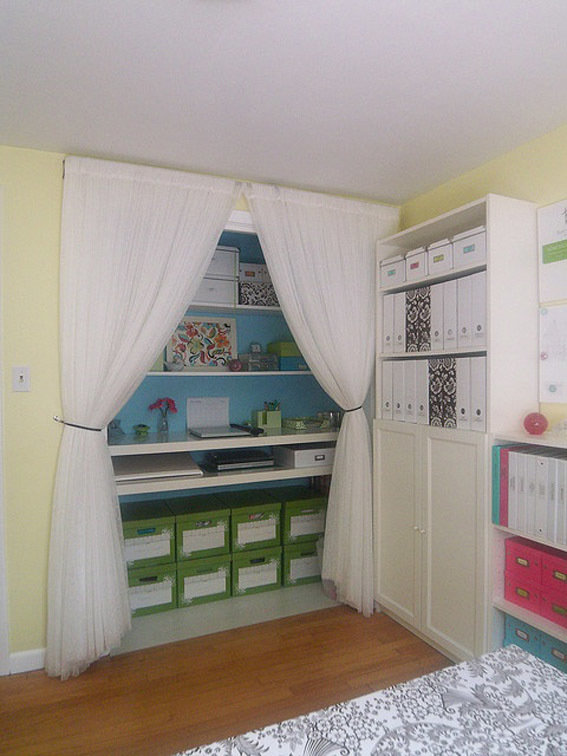 Фотография: Офис в стиле Современный, Декор интерьера, Дом, Декор дома, Системы хранения, Шторы – фото на INMYROOM Фотография: Офис в стиле Современный, Декор интерьера, Дом, Декор дома, Системы хранения, Шторы – фото на INMYROOM