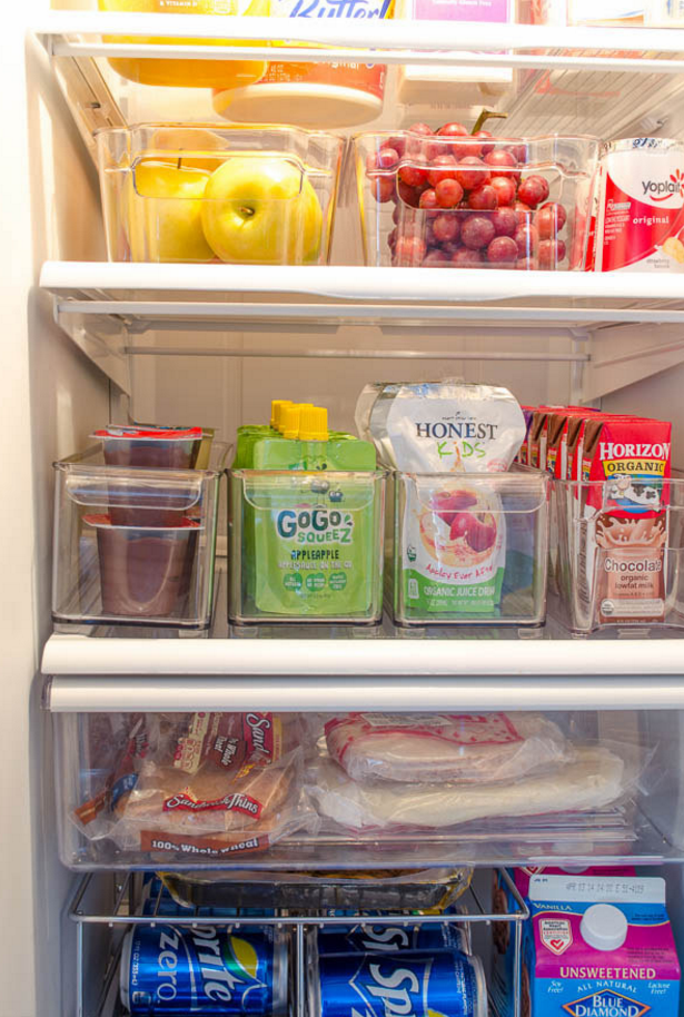 Фотография: Гостиная в стиле Скандинавский, Малогабаритная квартира, Советы, лайфхаки, хранение вещей, организация хранения – фото на INMYROOM