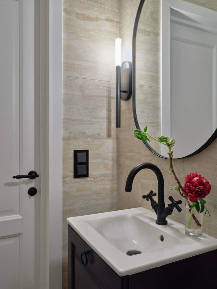 Фотография: Ванная в стиле Современный, Классический, Квартира, Проект дня, Москва, 2 комнаты, 40-60 метров, Индивидуальный проект, Лина Князева, ЖК «Серебряный парк» – фото на INMYROOM Фотография: Ванная в стиле Современный, Классический, Квартира, Проект дня, Москва, 2 комнаты, 40-60 метров, Индивидуальный проект, Лина Князева, ЖК «Серебряный парк» – фото на INMYROOM