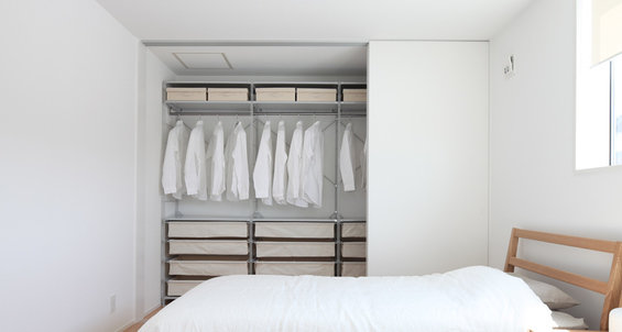 Фотография: Гардеробная в стиле Скандинавский, Дом, Дома и квартиры, Япония – фото на INMYROOM Фотография: Гардеробная в стиле Скандинавский, Дом, Дома и квартиры, Япония – фото на INMYROOM