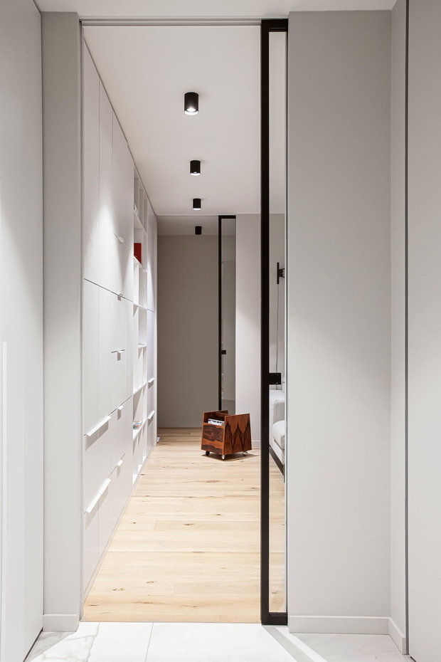 Фотография: Прихожая в стиле Минимализм, Квартира, Проект недели, Санкт-Петербург, 4 и больше, Более 90 метров, Juicy Flat, Наташа Курлыгина – фото на INMYROOM