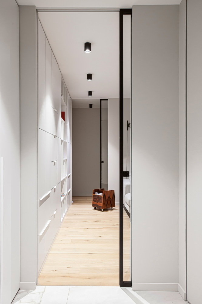 Фотография: Прихожая в стиле Минимализм, Квартира, Проект недели, Санкт-Петербург, 4 и больше, Более 90 метров, Juicy Flat, Наташа Курлыгина – фото на INMYROOM Фотография: Прихожая в стиле Минимализм, Квартира, Проект недели, Санкт-Петербург, 4 и больше, Более 90 метров, Juicy Flat, Наташа Курлыгина – фото на INMYROOM