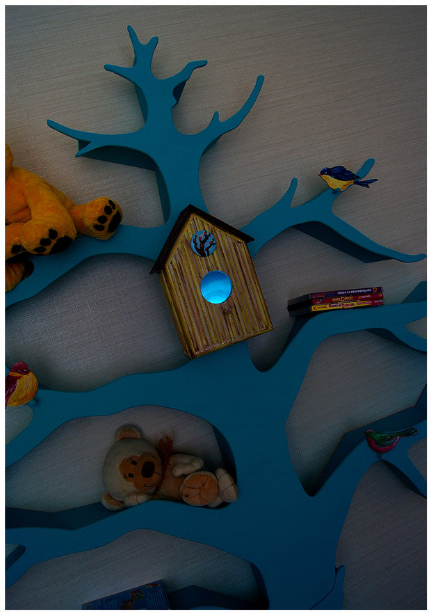 Фото из портфолио Дерево-стеллаж для детской комнаты – фотографии дизайна интерьеров на INMYROOM