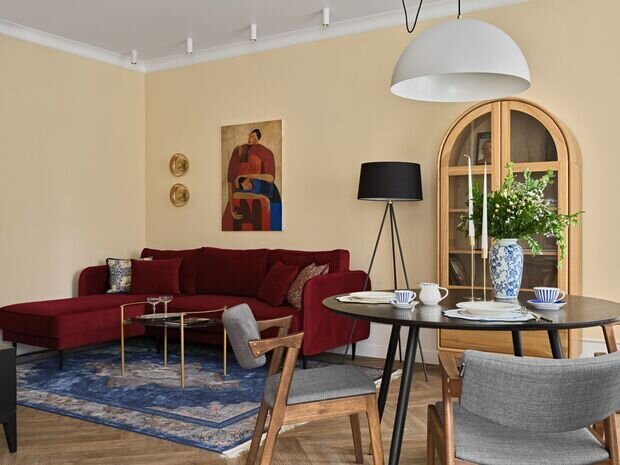 Фотография: Гостиная в стиле Современный, Квартира, Проект дня, Новосибирск, Сталинка, 3 комнаты, 60-90 метров, ремонт сталинки, дизайн кухни в сталинке, современный/скандинавский, фото интерьера, дизайн интерьера фото, фото кухни, Анастасия Рыбина, Елена Дьяконова – фото на INMYROOM