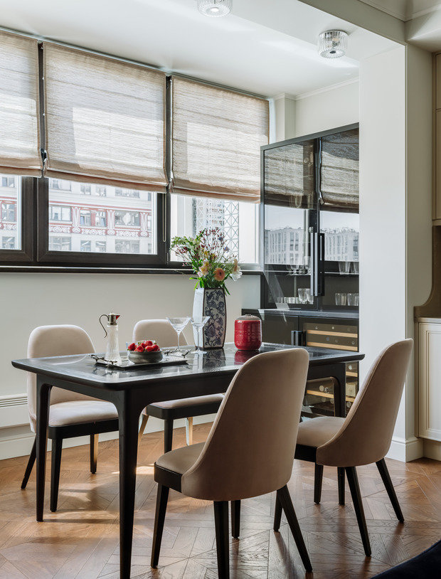 Фотография: Кухня и столовая в стиле Классический, Эклектика, Квартира, Проект недели, Москва, 4 и больше, Более 90 метров, Ольга Лапейкина – фото на INMYROOM