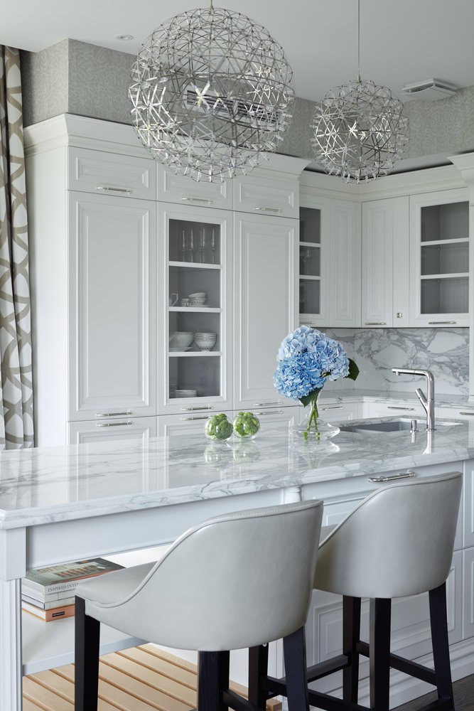 Фотография: Кухня и столовая в стиле Классический, Современный, Проект недели, Пентхаус, Минск, Монолитный дом, 2 комнаты, Более 90 метров, #эксклюзивныепроекты, «Бахарев и партнеры» – фото на INMYROOM Фотография: Кухня и столовая в стиле Классический, Современный, Проект недели, Пентхаус, Минск, Монолитный дом, 2 комнаты, Более 90 метров, #эксклюзивныепроекты, «Бахарев и партнеры» – фото на INMYROOM