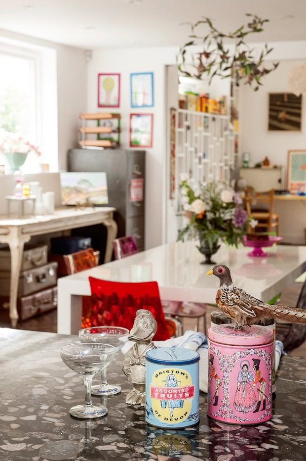 Фотография: Кухня и столовая в стиле Прованс и Кантри, Скандинавский, Современный, Эклектика, Декор интерьера, Интерьер комнат, Цвет в интерьере, Проект недели, Стены, Тема месяца – фото на INMYROOM