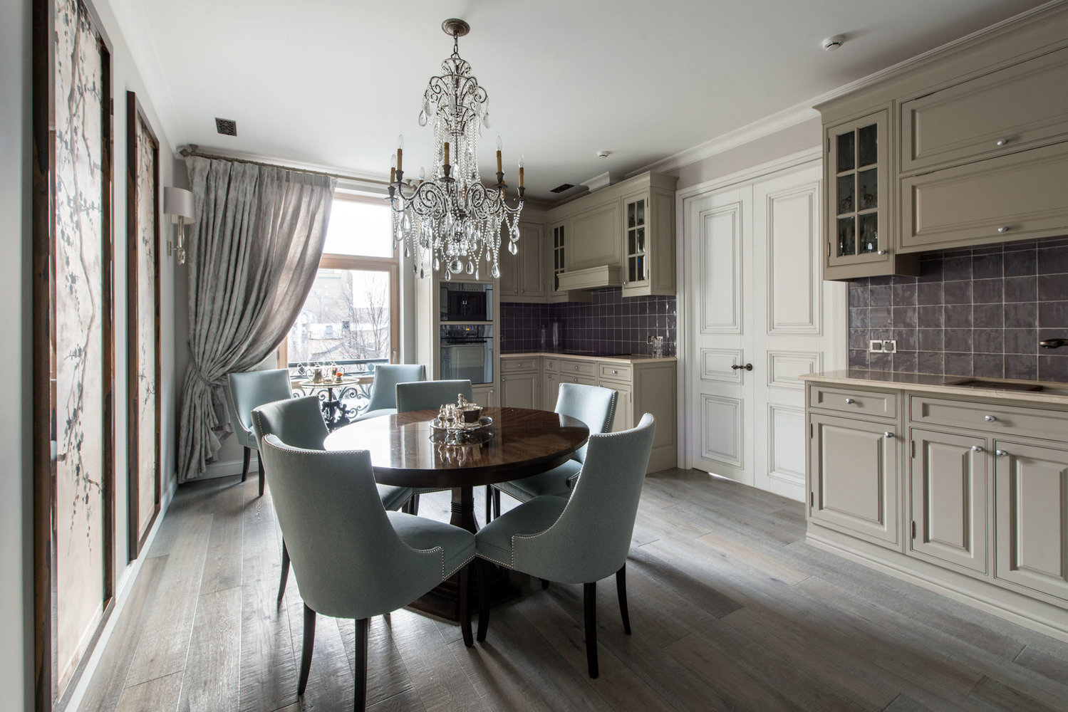 Фотография: Кухня и столовая в стиле Классический, Квартира, Проект недели, Москва, Виктория Киорсак, 4 и больше, Более 90 метров – фото на INMYROOM Фотография: Кухня и столовая в стиле Классический, Квартира, Проект недели, Москва, Виктория Киорсак, 4 и больше, Более 90 метров – фото на INMYROOM