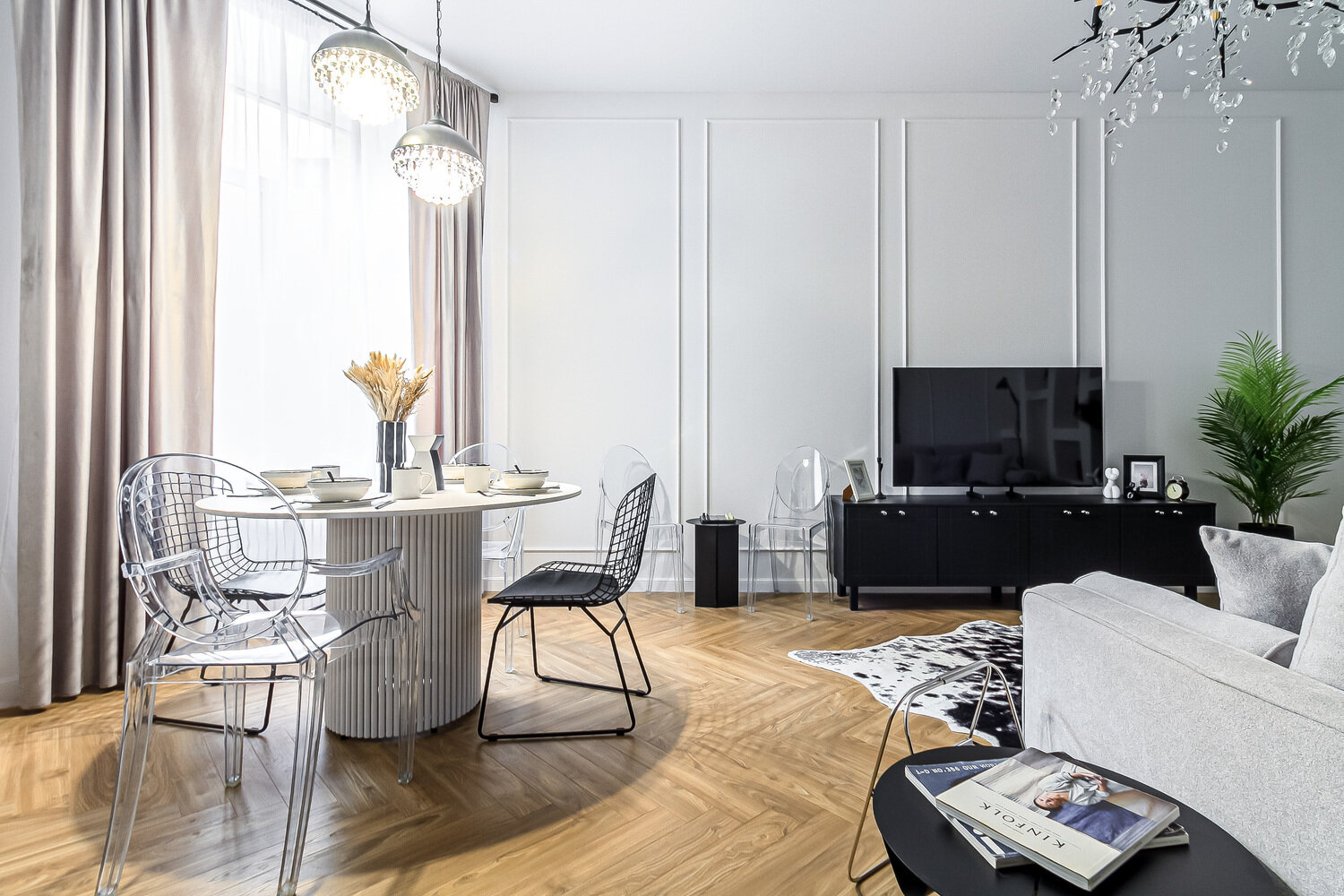 Фотография: Гостиная в стиле Классический, Современный, Эклектика, Квартира, Проект дня, Санкт-Петербург, Кирпичный дом, 3 комнаты, 60-90 метров, Елена Голубева – фото на INMYROOM