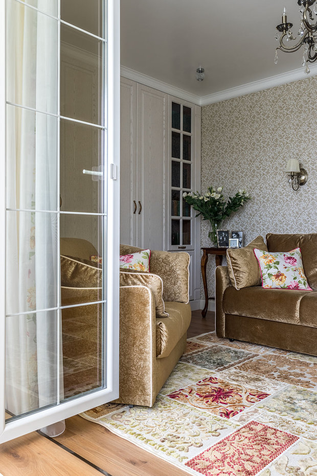 Фотография: Гостиная в стиле Классический, Малогабаритная квартира – фото на INMYROOM